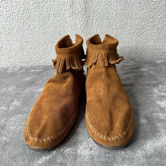 Minnetonka Women’s 283 Suede Fringe Moccasin Ankle Boots Size 10 Brown Boho - Picture 2 of 12